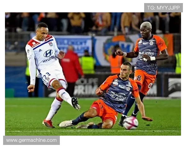 上海足球队在钻石联赛积分榜上以59分稳居第一名展现强劲实力